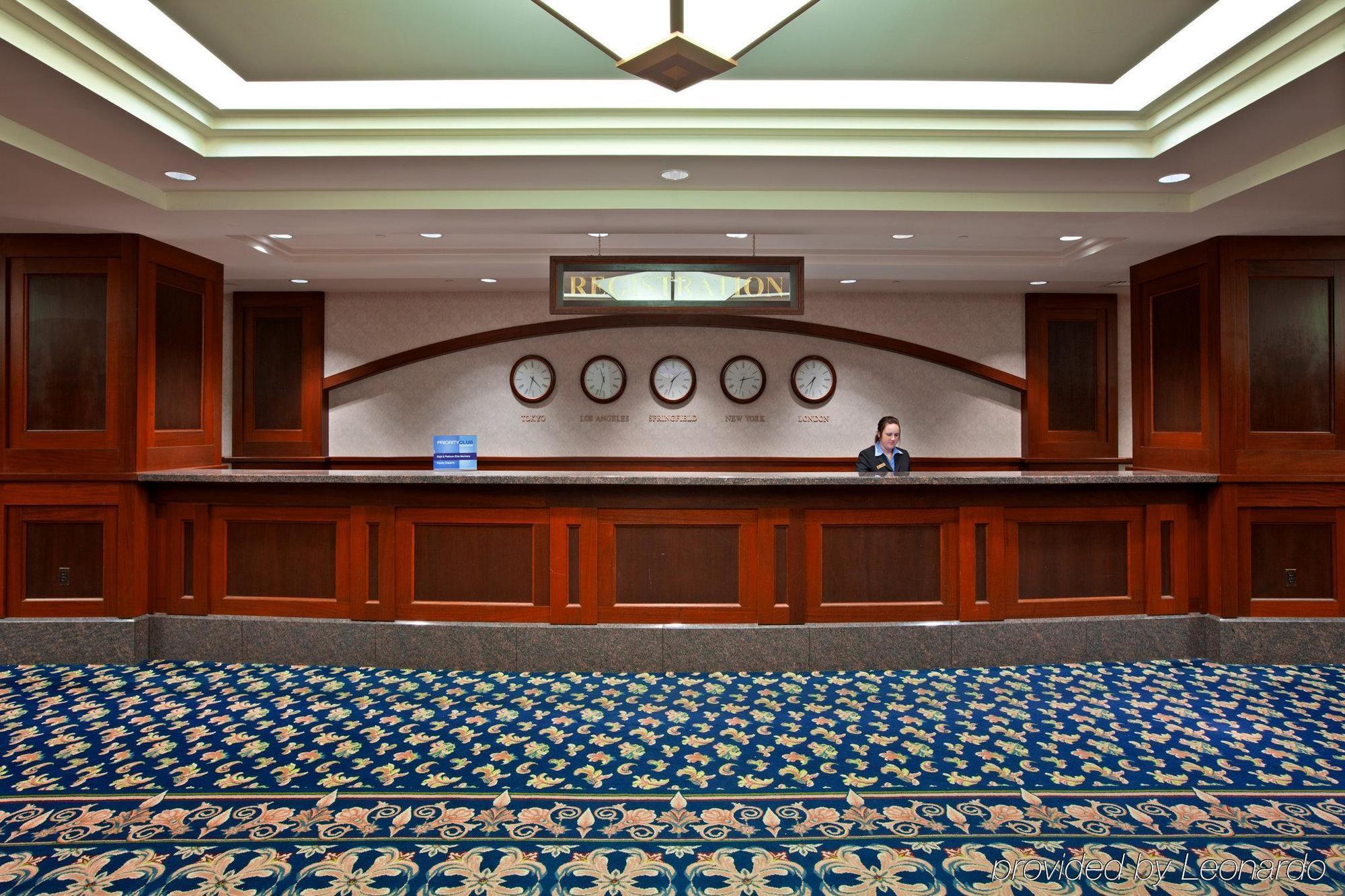 Crowne Plaza Springfield Convention Center, An Ihg Hotel מראה פנימי תמונה